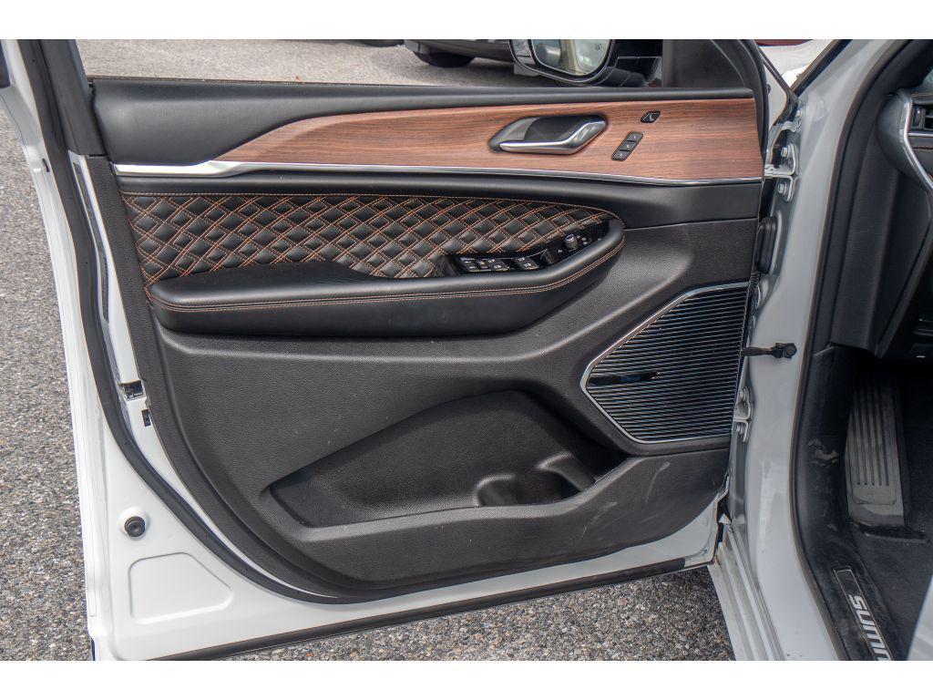 used 2022 Jeep Grand Cherokee car, priced at $44,989