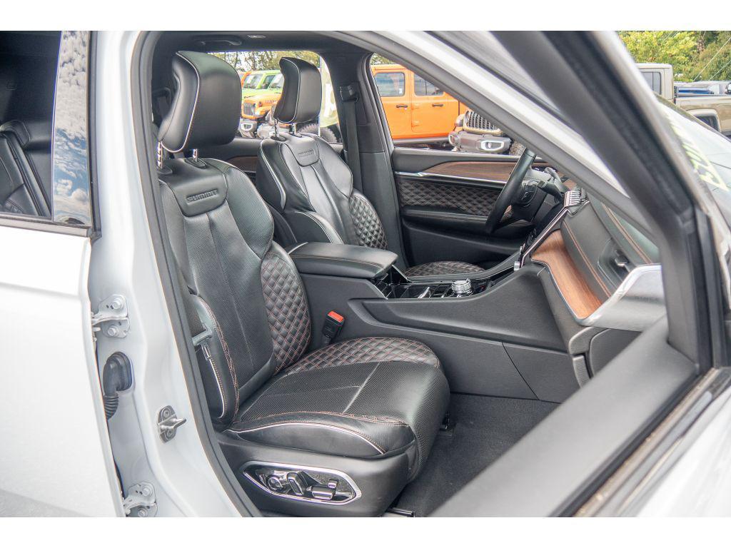 used 2022 Jeep Grand Cherokee car, priced at $44,989