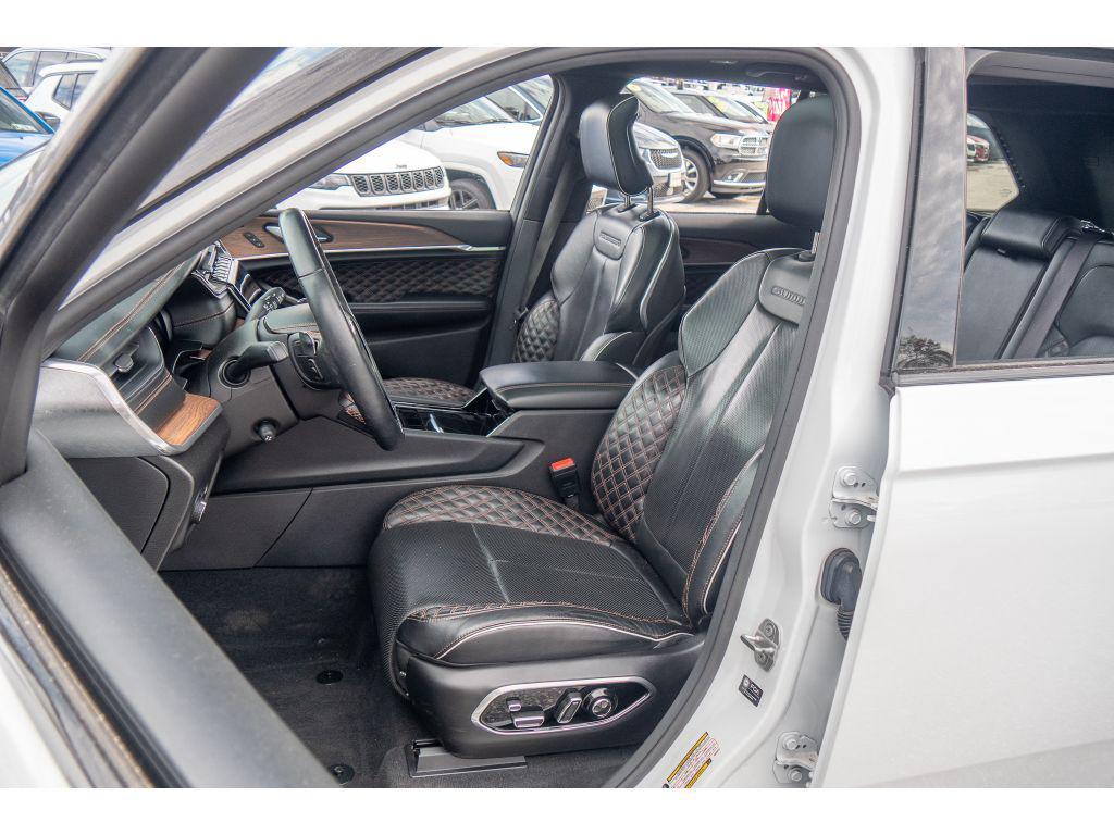 used 2022 Jeep Grand Cherokee car, priced at $44,989