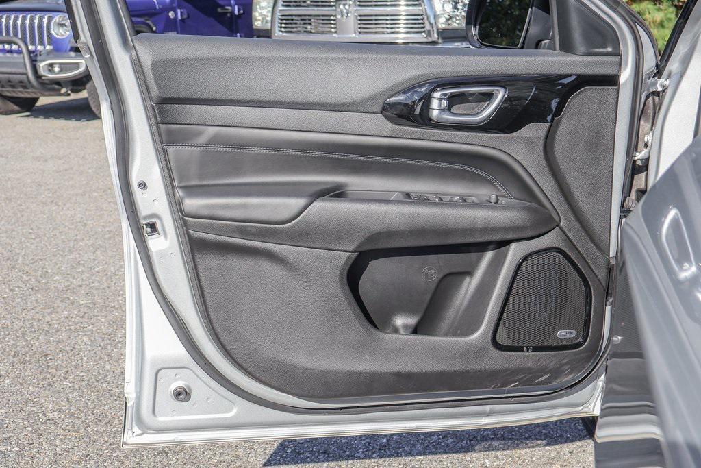 new 2025 Jeep Compass car, priced at $29,500