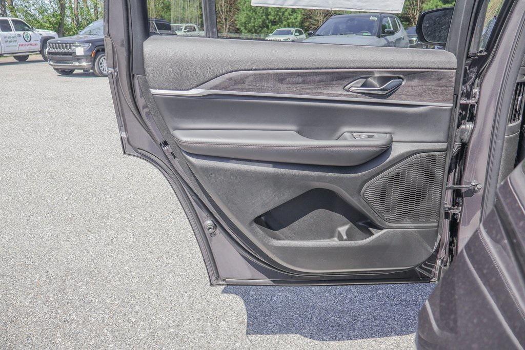 new 2025 Jeep Grand Cherokee L car, priced at $46,635