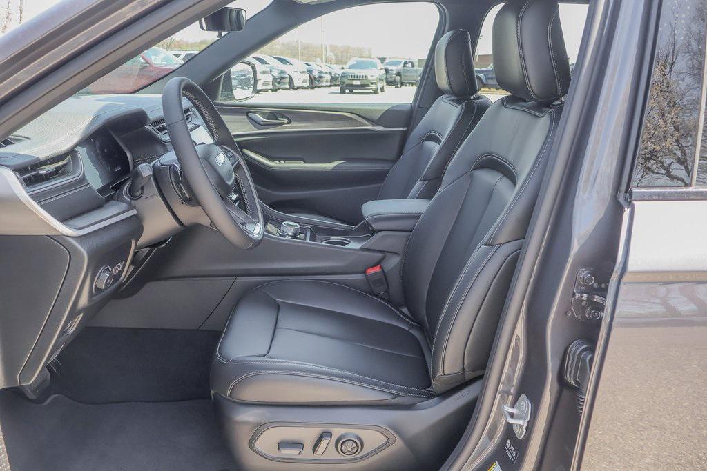 new 2025 Jeep Grand Cherokee L car, priced at $46,635