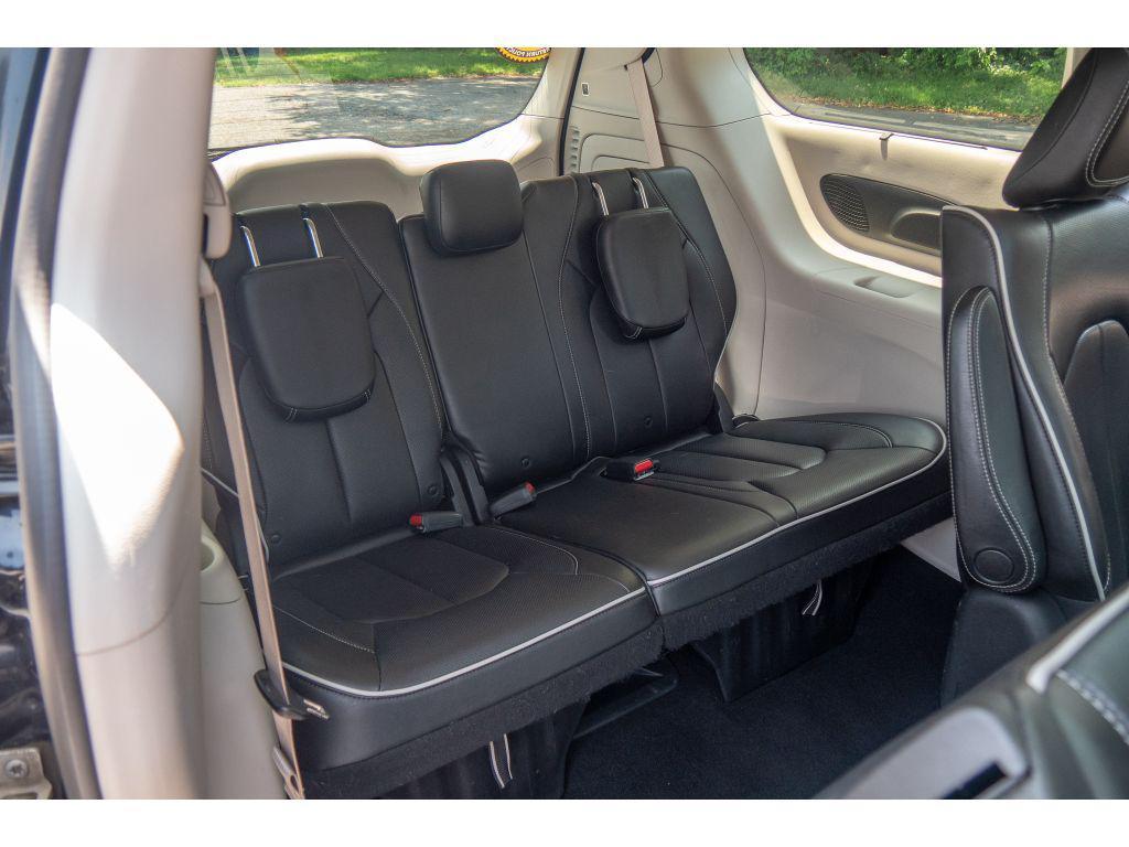 used 2021 Chrysler Pacifica Hybrid car, priced at $24,956