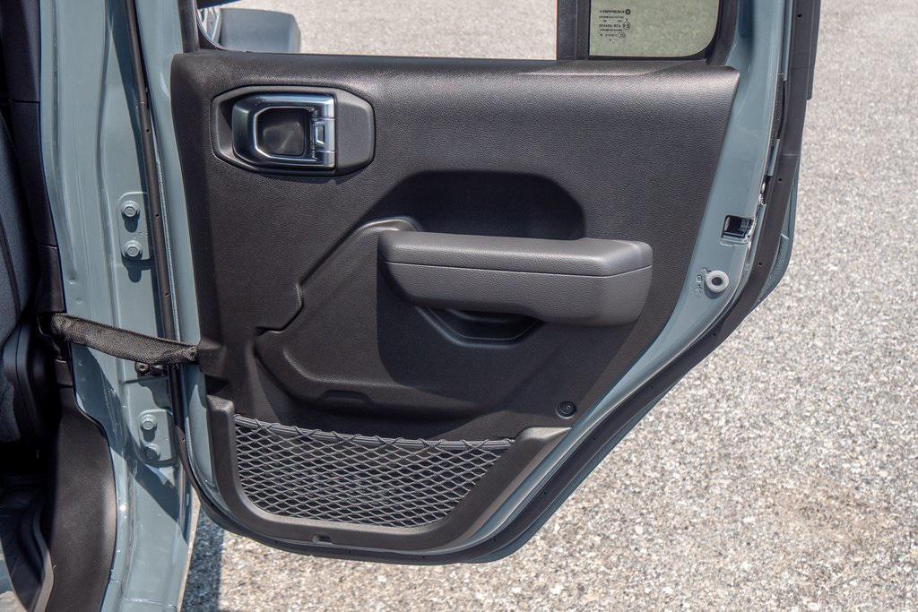 new 2025 Jeep Wrangler car, priced at $45,981