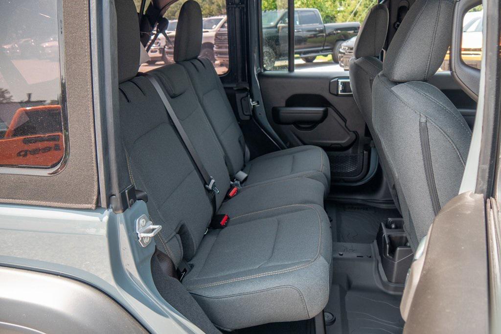 new 2025 Jeep Wrangler car, priced at $45,981
