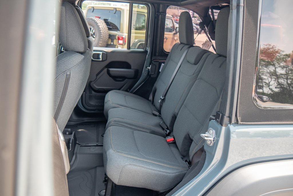 new 2025 Jeep Wrangler car, priced at $45,981