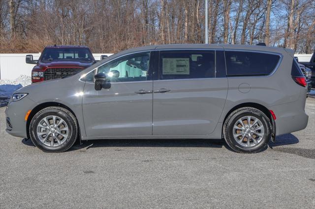 new 2025 Chrysler Pacifica car, priced at $43,241