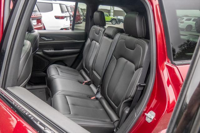 new 2025 Jeep Grand Cherokee car, priced at $45,939