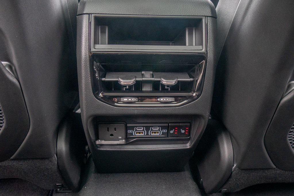new 2025 Jeep Grand Cherokee car, priced at $47,264