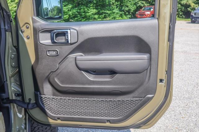 new 2025 Jeep Wrangler car, priced at $60,395