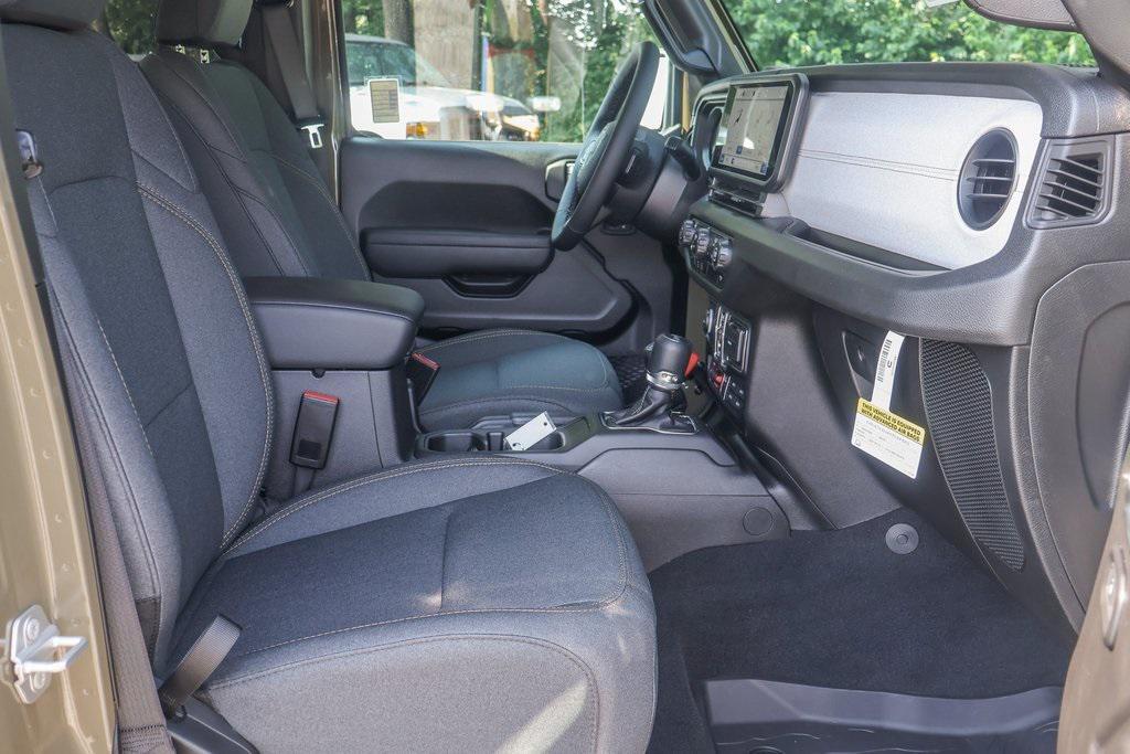 new 2025 Jeep Wrangler car, priced at $58,895