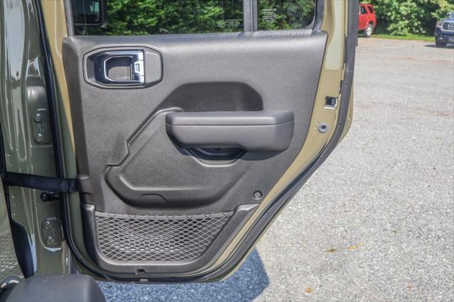 new 2025 Jeep Wrangler car, priced at $60,395