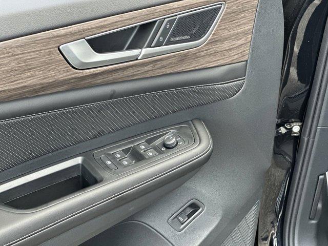new 2025 Volkswagen Atlas car, priced at $53,873