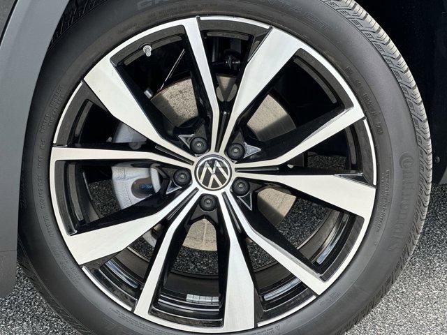 new 2025 Volkswagen Atlas car, priced at $53,873