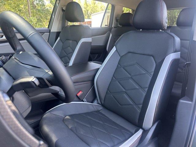 new 2025 Volkswagen Atlas car, priced at $47,299