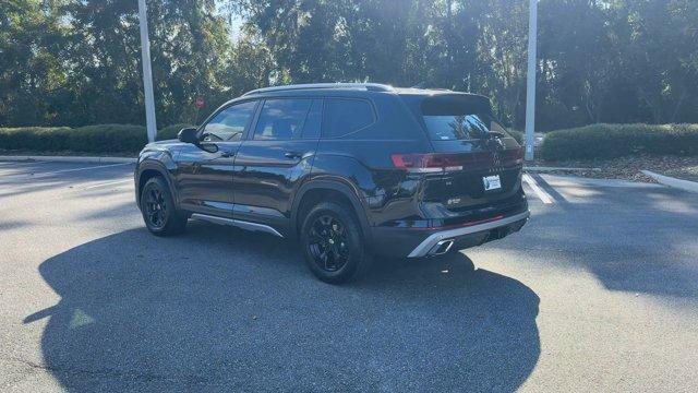 new 2025 Volkswagen Atlas car, priced at $49,476