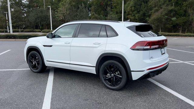 new 2025 Volkswagen Atlas Cross Sport car