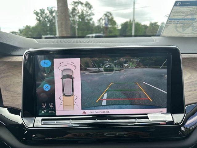 new 2025 Volkswagen Atlas car, priced at $44,532