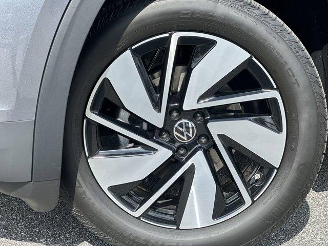 new 2025 Volkswagen Atlas car, priced at $44,532