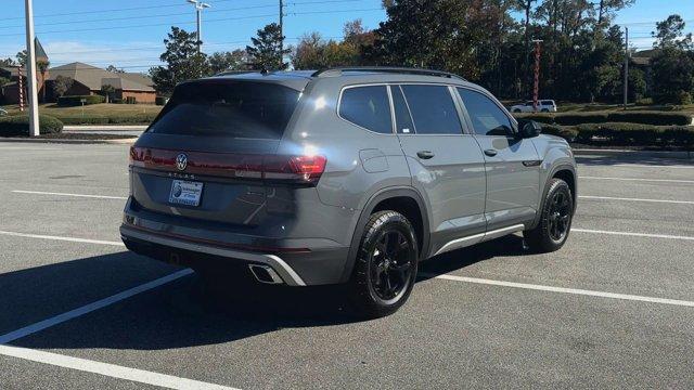 new 2025 Volkswagen Atlas car, priced at $49,111