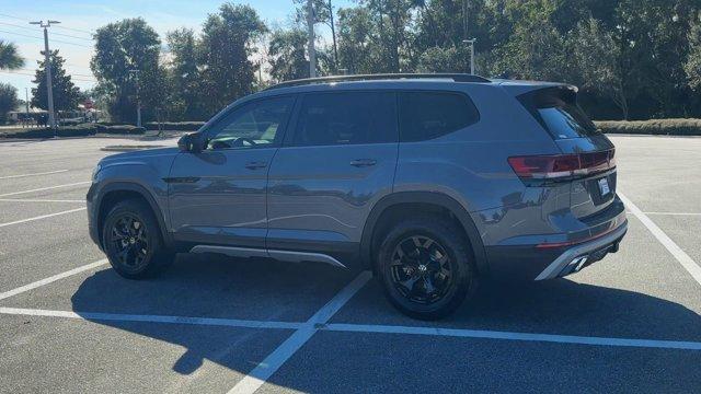 new 2025 Volkswagen Atlas car, priced at $49,111