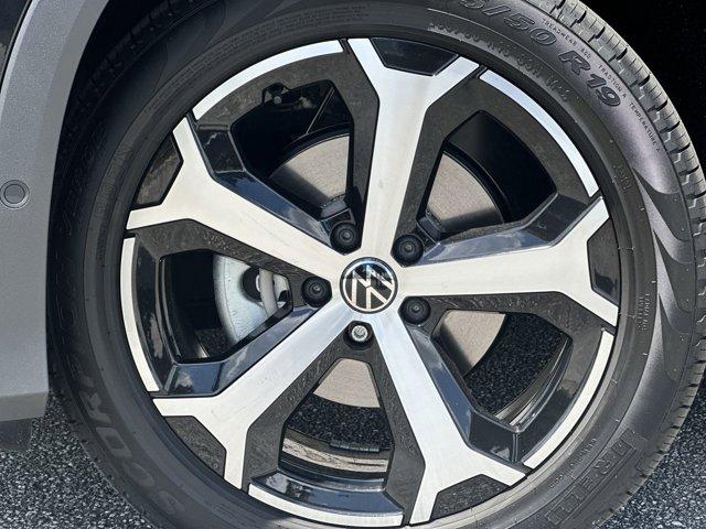 new 2025 Volkswagen Tiguan car, priced at $33,877