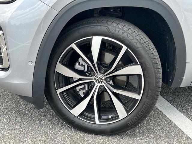 used 2025 Volkswagen Atlas car, priced at $49,850