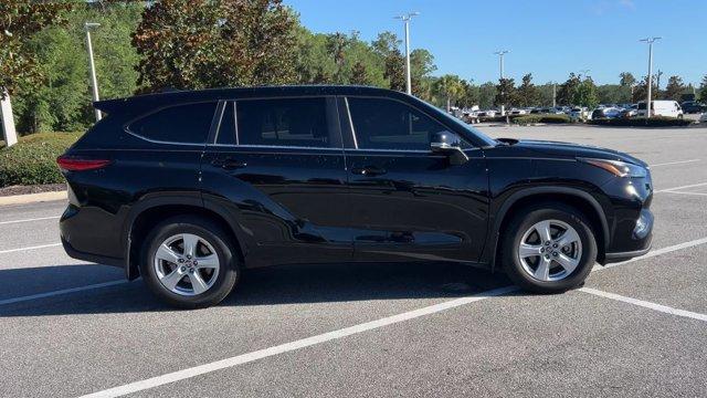 used 2023 Toyota Highlander car, priced at $33,167