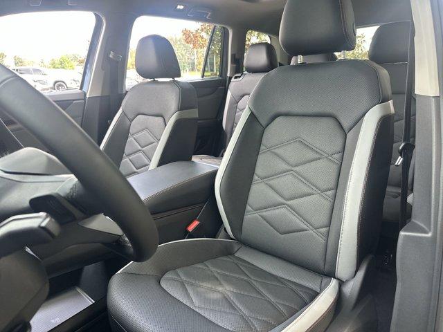 new 2025 Volkswagen Atlas car, priced at $47,996