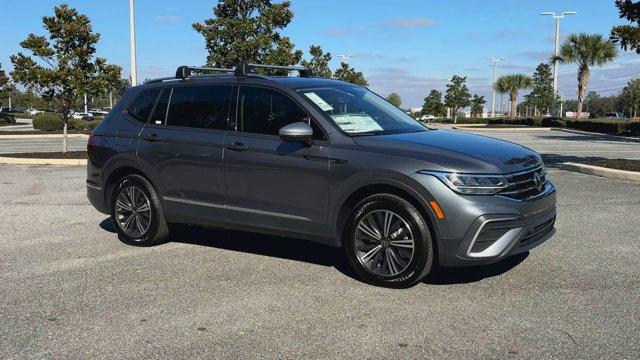 new 2024 Volkswagen Tiguan car