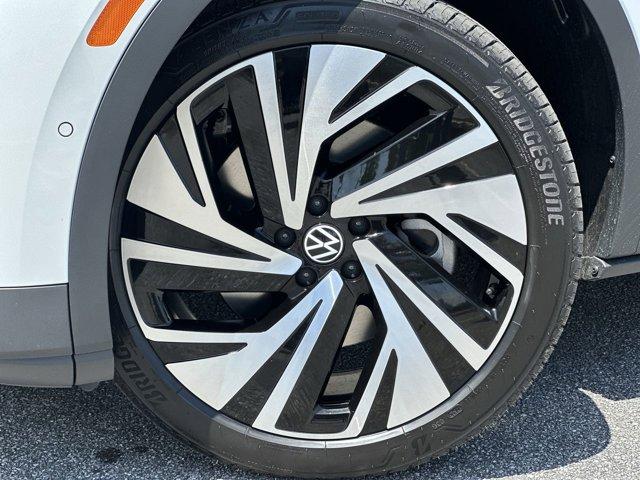 new 2025 Volkswagen ID.4 car