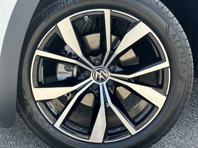 new 2025 Volkswagen Atlas Cross Sport car, priced at $53,334