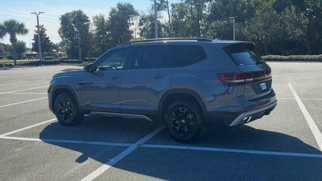 new 2025 Volkswagen Atlas car, priced at $49,111