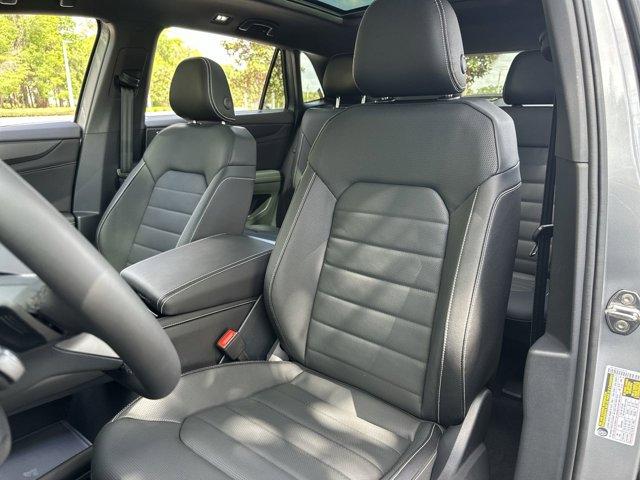 new 2025 Volkswagen Atlas Cross Sport car, priced at $49,685