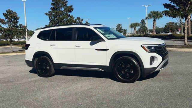 new 2025 Volkswagen Atlas car, priced at $49,476