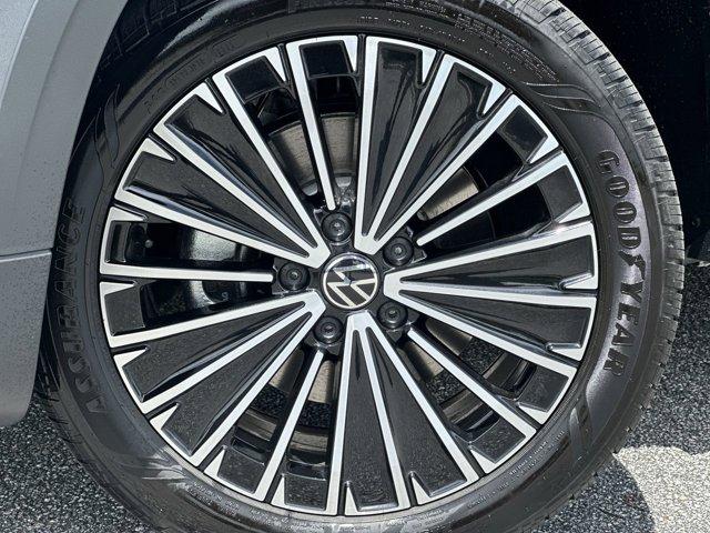 new 2025 Volkswagen Taos car, priced at $30,028