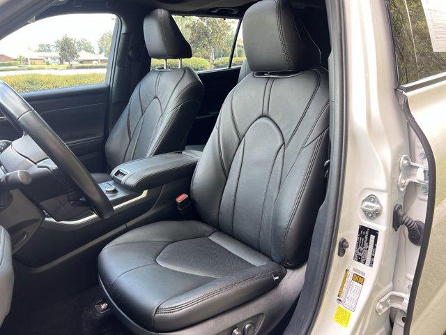 used 2021 Toyota Highlander car, priced at $33,943
