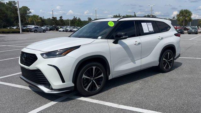 used 2021 Toyota Highlander car, priced at $33,943