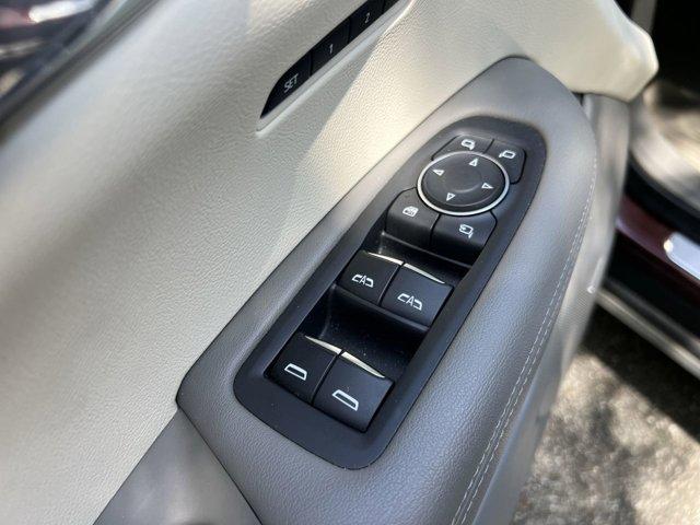 used 2022 Cadillac XT6 car, priced at $32,500