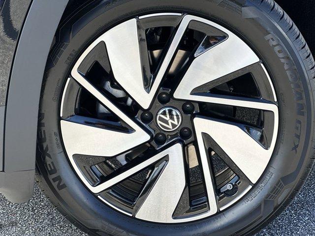 new 2025 Volkswagen Atlas car, priced at $46,326