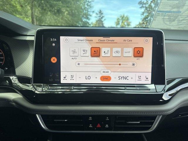 new 2025 Volkswagen Atlas car, priced at $48,130