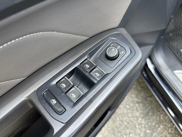 used 2022 Volkswagen Atlas Cross Sport car, priced at $24,900