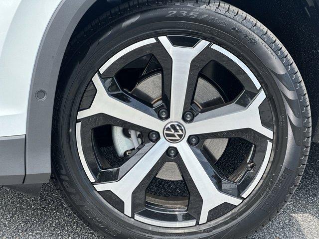 new 2025 Volkswagen Tiguan car