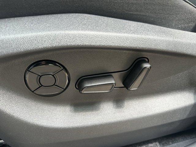 new 2025 Volkswagen Tiguan car