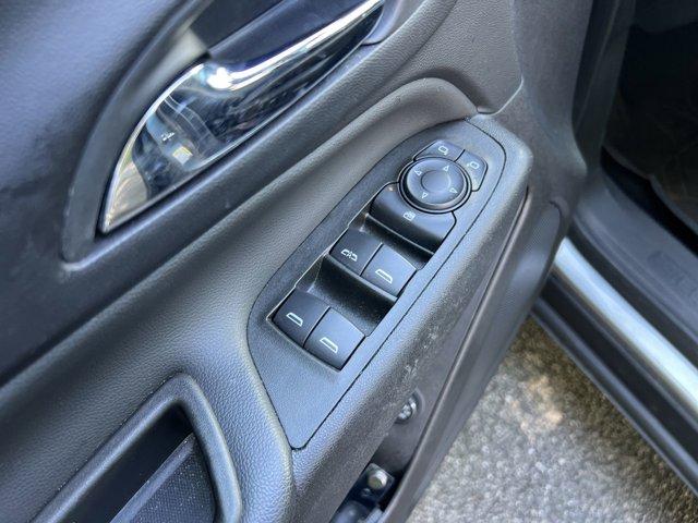 used 2023 Chevrolet Equinox car, priced at $19,401