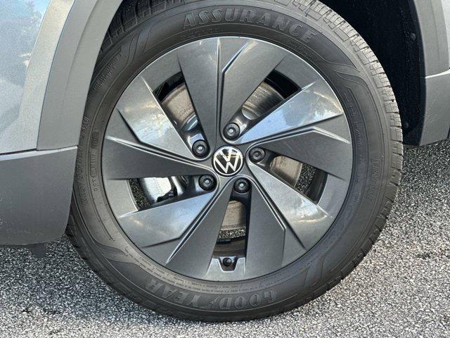 new 2025 Volkswagen Taos car, priced at $26,348