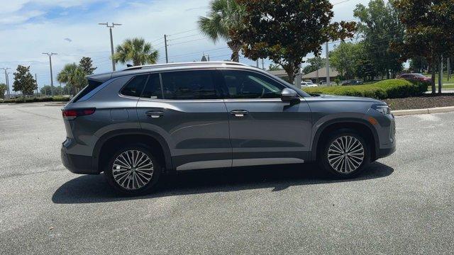 new 2025 Volkswagen Tiguan car