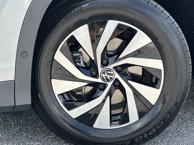 new 2025 Volkswagen Tiguan car
