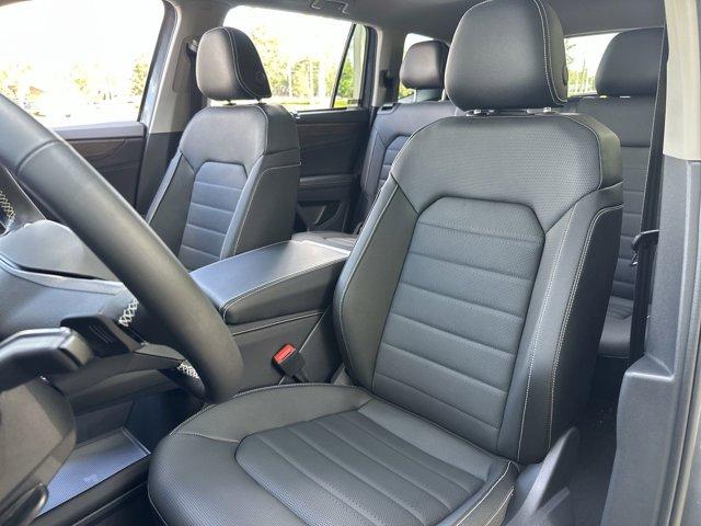 new 2025 Volkswagen Atlas car, priced at $48,861