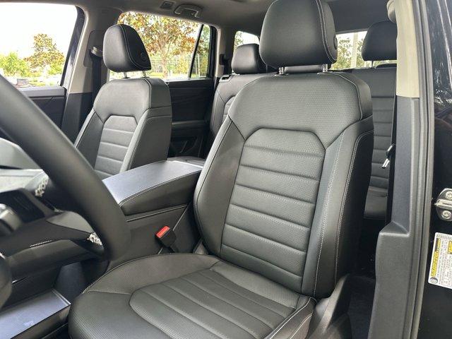 new 2025 Volkswagen Atlas car, priced at $48,861
